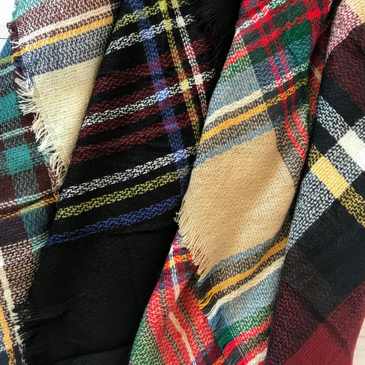 Cozy Days Plaid Blanket Scarf - Black
